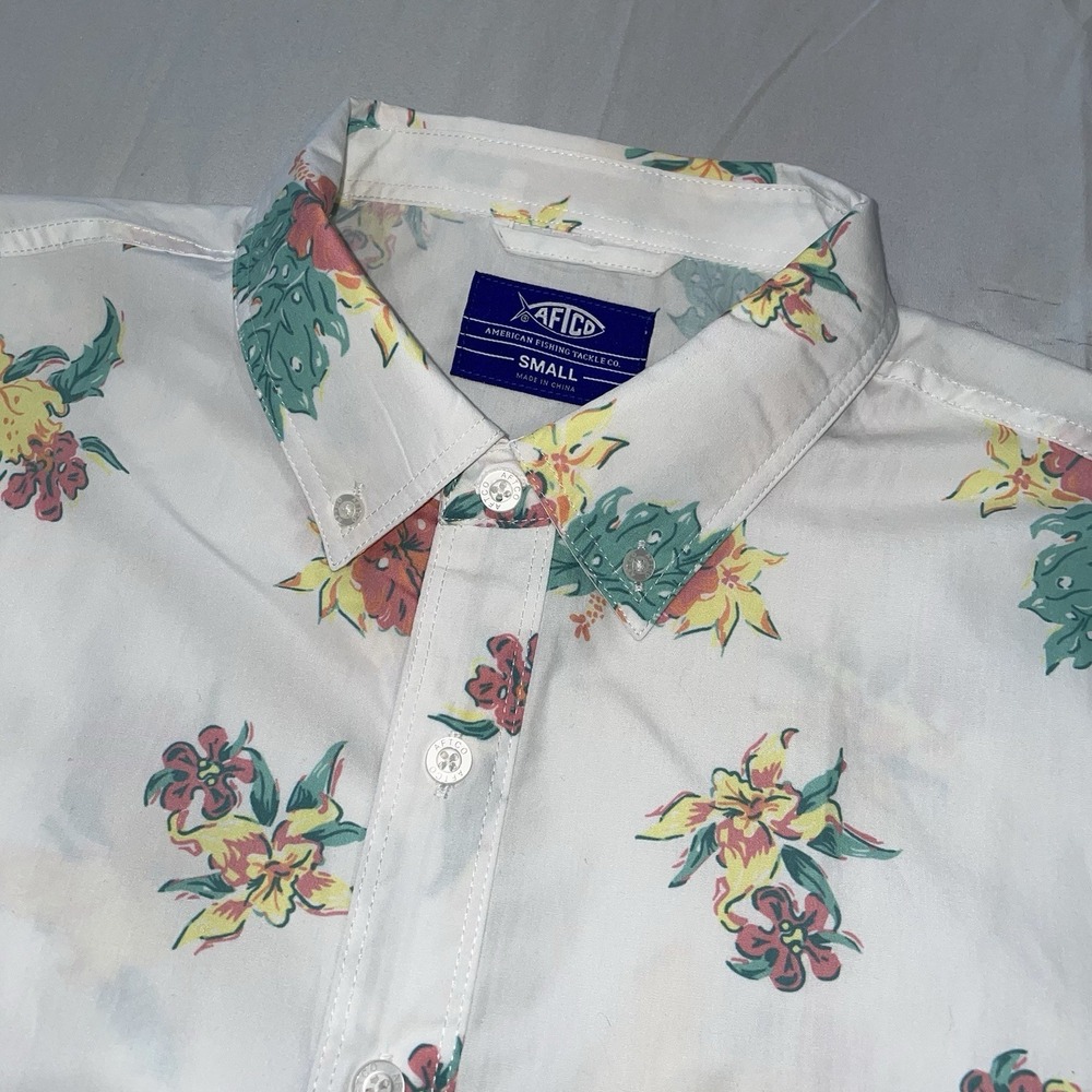 AFTCO Mens Small White Tropical Floral Short Sleeve Button Down Fishing Shirt